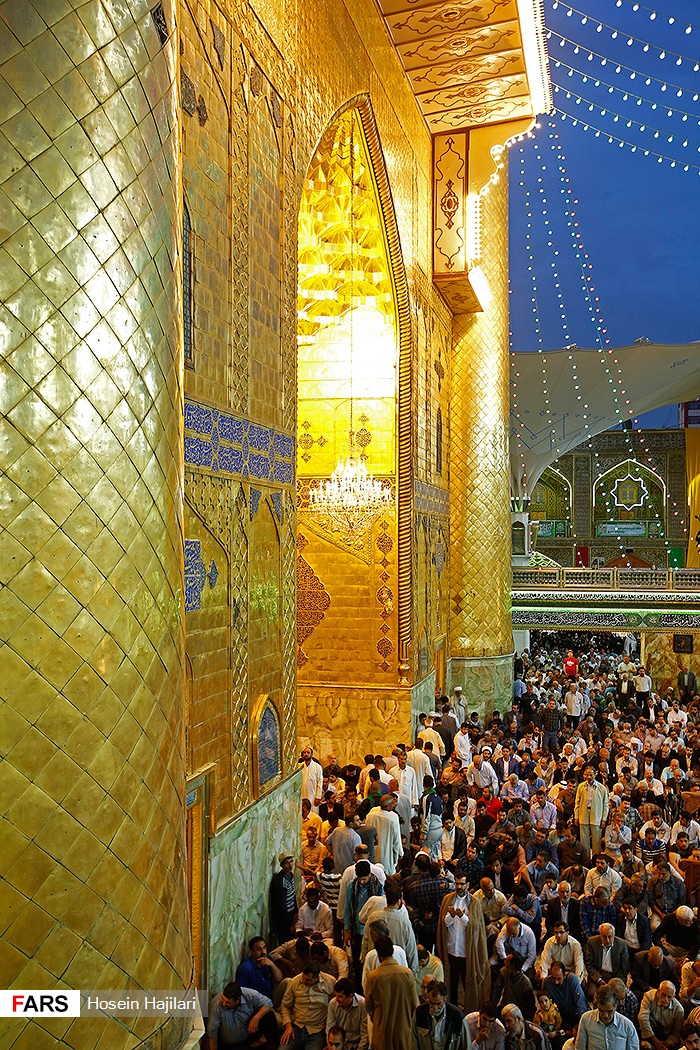 حرم امام علی (ع) در شب میلاد