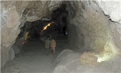 کشف غار جدید در گنبد نمکی دشتی  