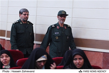 ورود سردار ذوالقدر به مراسم یادواره شهید رجایی و شهدای ترور منطقه 16 تهران
