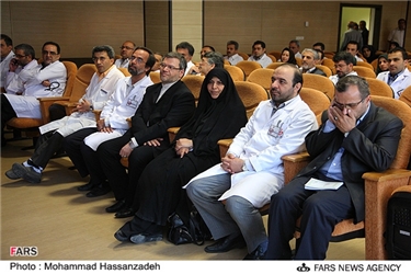 وحید دستجردی وزیر بهداشت و باقر لاریجانی رئیس دانشگاه علوم پزشکی تهران در سالن همایش های بیمارستان شهید رجایی