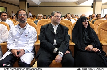 وحید دستجردی وزیر بهداشت و باقر لاریجانی رئیس دانشگاه علوم پزشکی تهران در سالن همایش های بیمارستان شهید رجایی