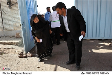 مراجعین بیمارستان صحرایی شهید رهنمون در قیام دشت تهران