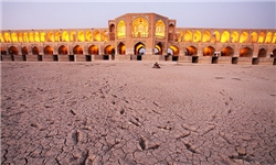 پژمردگی اصفهانی‌ها در اثر خشکی زاینده‌رود روایت می‌شود