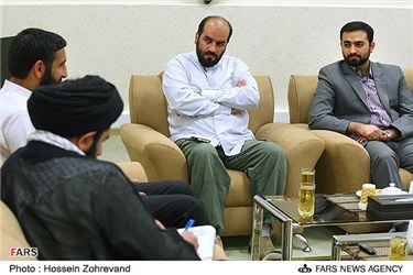وحید یامین پور ، سهیل کریمی و حسین یکتا در  میزگرد «بررسی راهبردهای دفاع مقدس در مقابله با جنگ نرم»