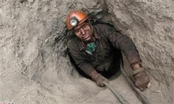 فرماندار زرند از معدن زغال‌سنگ داربیدخون بازدید کرد