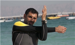 شیرجه افتخار در آب‌های خلیج فارس