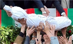 خاکسپاری پیکر یک شهید گمنام در دانشگاه علوم پزشکی کرمان