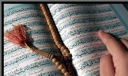 بزرگ‌ترین مشکل جامعه ما عمل نکردن به قرآن است