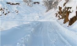 برف 100 روستای سنقر را محاصره کرد