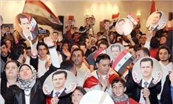 تجمع ده‌هـا نفری سوری‌های مقیم کویت در حمایت از بشار اسد