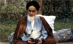 دنیای استکبار به دنبال حذف تفکر امام خمینی از زندگی مردم است