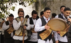 اجرای 3 جنگ شادی نوروزی در رودبار