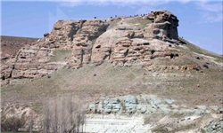 مردم مراغه در قله 3 هزار ساله "گویجه قلعه"