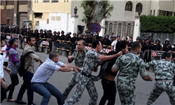 حفاظت از سفارت عربستان با میله‌های آهنی و دیوار امنیتی + تصاویر