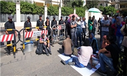 تحصن مجدد معترضان مصری در برابر سفارت سعودی در قاهره