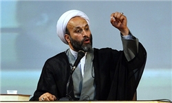 سازش با آمریکا انقلاب ‌اسلامی را عقیم می‌کند