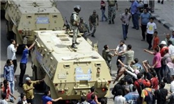حکومت نظامی در اطراف وزارت دفاع مصر تمدید شد