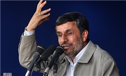 احمدی‌نژاد: امام همواره به دنبال استقرار عدالت در جوامع بشری بودند
