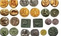 اهدای سکه‌های پادشاهان اشکانی، الیمائی، هندو پارتی به موزه حضرت رضا(ع)