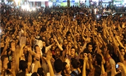 تجمع انقلابیون مصری در میدان التحریر برای حرکت به سمت دادگاه مبارک