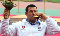 استاندار اردبیل از خانواده قهرمان پارالمپیک تجلیل کرد