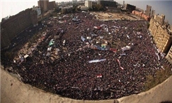 میدان التحریر مملو از جمعیت است/ نگرانی شدید از بازی با آرای مردم
