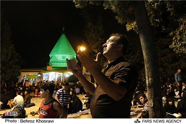 احیای شب بیست و سوم ماه رمضان در گلزار شهدای آمل