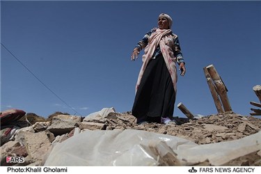 زلزله زدگان روستای ورزقان
