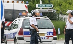 تیراندازی پلیس فرانسه به یک خودرو در «شانزه‌لیزه»