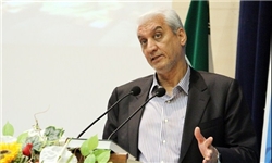 ایران در مقابل تحریم‌ها و فشارها عزتمند ایستادگی می‌کند