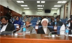 «آغاجان معتصم» گفت‎وگوهای صلح را در داخل افغانستان انجام دهد