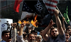 آتش خشم مسلمانان دامن استکبار را می‌سوزاند