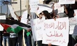 نیروهای رام‌الله مانع راهپیمایی مردم الخلیل در همبستگی با مصر شدند