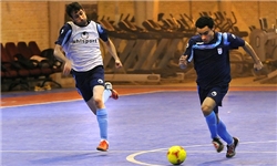 تیم فوتسال قزوین مقابل صدرای شیراز متوقف شد