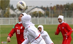دختران فوتبالیست قمی در ترکیب اصلی تیم ملی مقابل هند