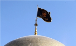 پرچم حرم مطهر حضرت ابوالفضل ‌العباس (ع) در لنده به اهتزاز درآمد