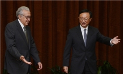 وزیر خارجه چین بر حمایت از تلاش‌های ابراهیمی برای حل بحران سوریه تأکید کرد