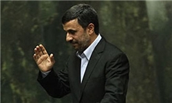 احمدی‌نژاد: ملت ایران با تمسک به اهل‌بیت(ع) راه‌امام و شهدا را ادامه می‌دهد