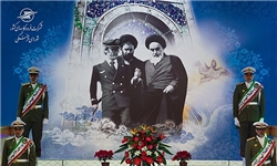 استقبال نمادین از بنیانگذار انقلاب اسلامی در فرودگاه یزد