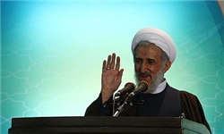 استقامت ملت ایران غرب را وادار به عقب‌نشینی کرد