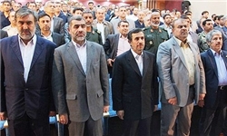 شانزدهمین سفر احمدی‌نژاد به هرمزگان/ شرکت در نشست شورای اداری هرمزگان