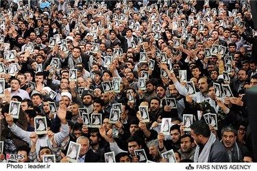 دیدار پر شور هزاران نفر از مردم آذربایجان با مقام معظم رهبری