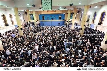 دیدار پر شور هزاران نفر از مردم آذربایجان با مقام معظم رهبری