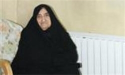 مادر ققنوس ایران در آغوش فرزندش آرام گرفت
