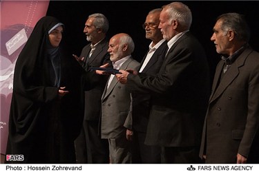 تقدیر از خبرنگار حوزه کتاب و ادبیات خبرگزاری فارس در دوازدهمین جشنواره کتاب سال شهید حبیب غنی‌پور