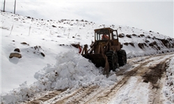 بارش‌های کم‌سابقه برف تاکستانی‌ها را غافل‌گیر کرد