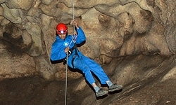 لزوم آشنایی غارنوردان با روش‌های امداد و نجات