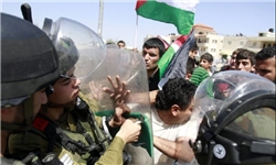 تشکیلات خودگردان تحت حمایت اسرائیل مخالفان مذاکرات سازش را سرکوب می‌کند