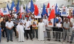تظاهرات گسترده کارگران بحرینی/ سرکوب معترضان با گازهای اشک‌آور
