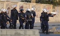 بازداشت 6 بحرینی و حمله به 16 خانه/ آتش سوزی یک خانه درپی شلیک گاز اشک‌آور
